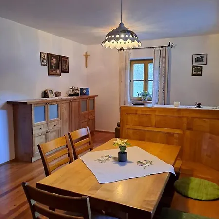 Mala Hisa Solčava